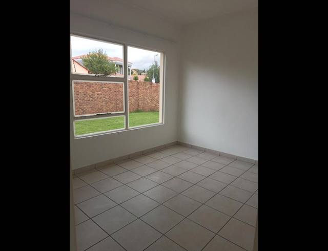 2 BEDROOM TOWNHOUSE FOR SALE IN NATURENA